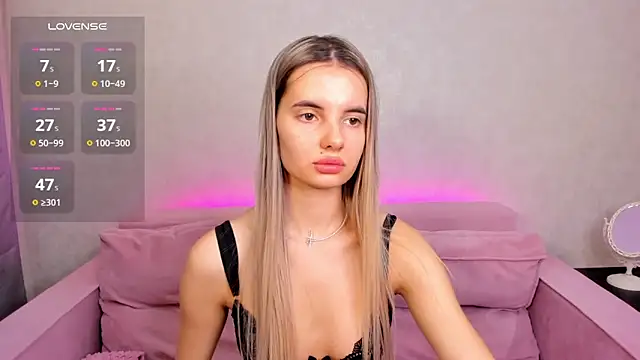 Snapshot of Erika_Carpenter chatting on 03-05-25, 03:18 Erika Carpenter online show from 03-05-25, 03:18