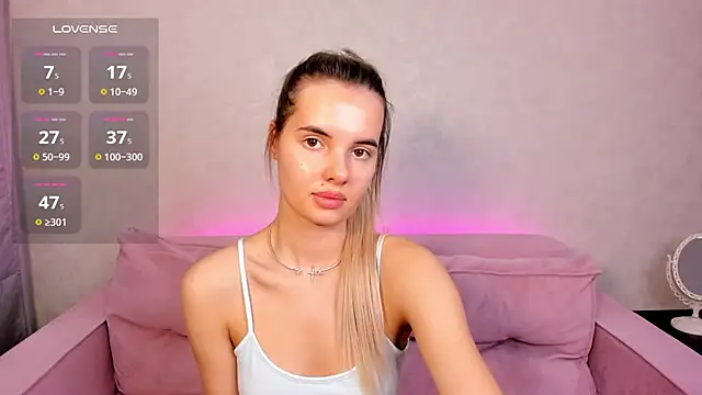 Snapshot of Erika_Carpenter chatting on 03-07-25, 03:29 Erika Carpenter online show from 03-07-25, 03:29