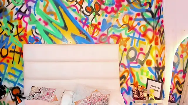 Liana Bernocchi online show from 02-05-26, 08:35