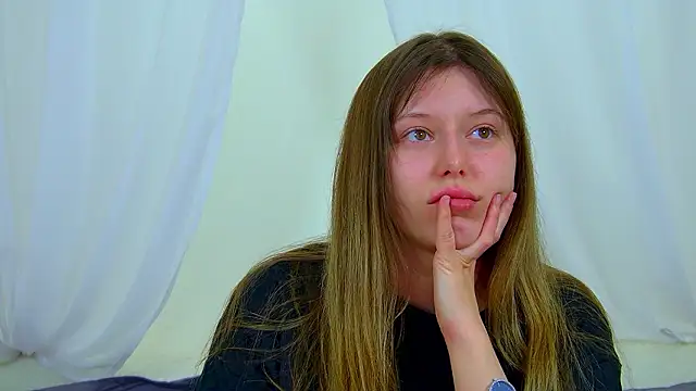 Snapshot of LiliaBianka chatting on 02-04-26, 07:03 LiliaBianka online show from 02-04-26, 07:03