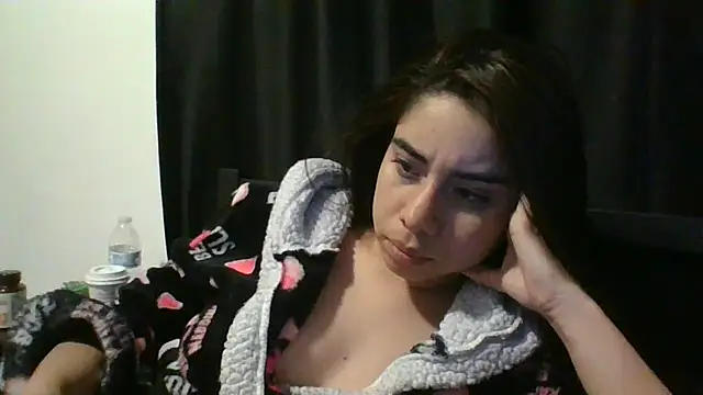 Snapshot of catrinasexy19 chatting on 03-10-25, 05:39 catrinasexy19 online show from 03-10-25, 05:39