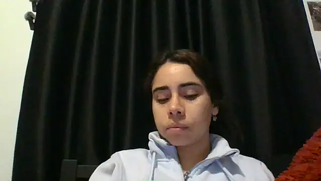 Snapshot of catrinasexy19 chatting on 03-18-25, 07:10 catrinasexy19 online show from 03-18-25, 07:10