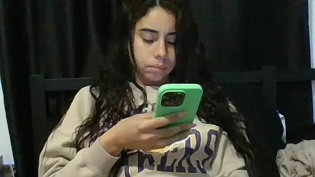 Snapshot of catrinasexy19 chatting on 03-22-25, 07:31 catrinasexy19 online show from 03-22-25, 07:31