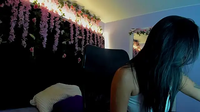 Snapshot of MaddyHudson chatting on 08-03-26, 08:34 MaddyHudson online show from 08-03-26, 08:34