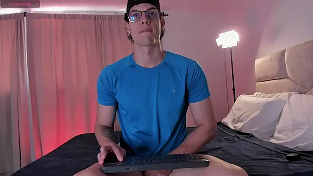 Snapshot of troy_palmer chatting on 11-07-25, 05:24 troy palmer online show from 11-07-25, 05:24