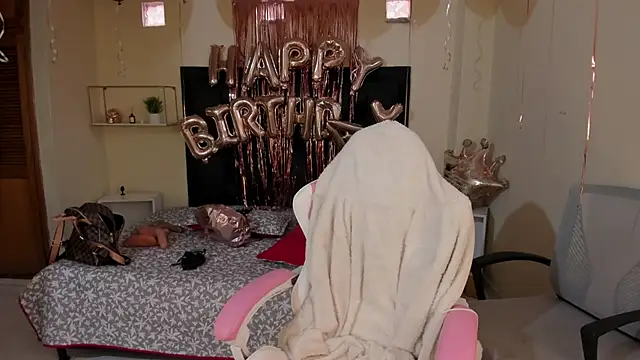 shanakendal2 online show from 02-10-25, 04:36