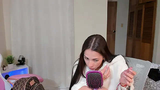 shanakendal2 online show from 02-18-25, 08:14