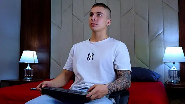 Snapshot of AsmodeoCox chatting on 01-15-25, 09:41 AsmodeoCox online show from 01-15-25, 09:41