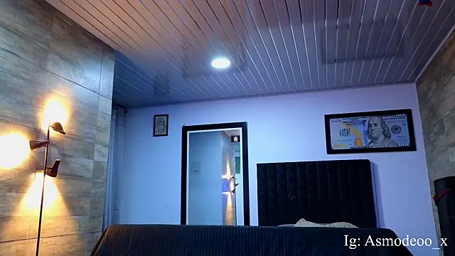 Snapshot of AsmodeoCox chatting on 09-18-25, 11:40 AsmodeoCox online show from 09-18-25, 11:40