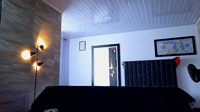 Snapshot of AsmodeoCox chatting on 10-22-25, 02:39 AsmodeoCox online show from 10-22-25, 02:39