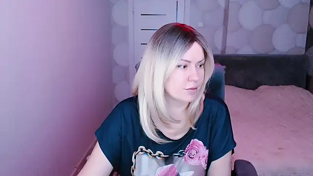 Snapshot of natusik chatting on 12-10-24, 09:23 natusik online show from 12-10-24, 09:23