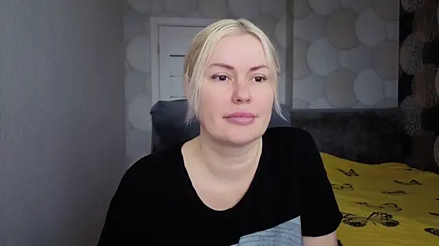 Snapshot of natusik chatting on 05-17-26, 03:48 natusik online show from 05-17-26, 03:48