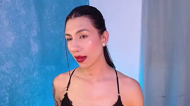 sofiaa grey  online show from 02-01-25, 01:30