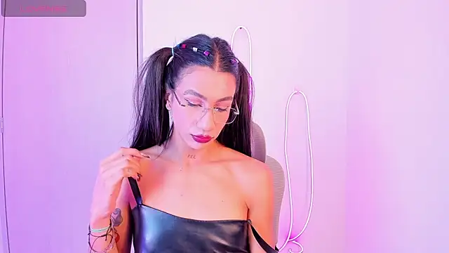 sofiaa grey  online show from 12-19-25, 02:46