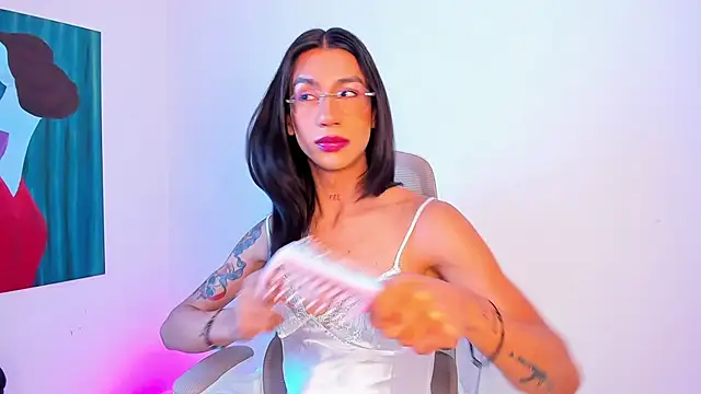 sofiaa grey  online show from 06-03-26, 03:17