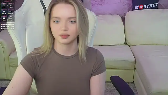 Snapshot of Cassy-Celestial_ chatting on 01-09-25, 02:54 Cassy-Celestial online show from 01-09-25, 02:54