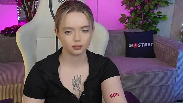 Snapshot of Cassy-Celestial_ chatting on 01-13-25, 03:34 Cassy-Celestial online show from 01-13-25, 03:34