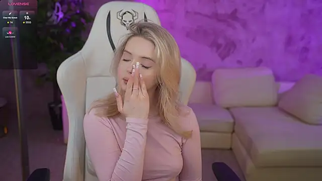 Snapshot of Cassy-Celestial_ chatting on 01-27-25, 03:37 Cassy-Celestial online show from 01-27-25, 03:37