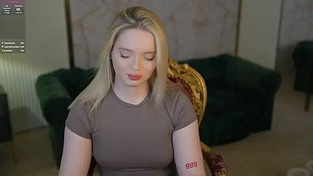 Snapshot of Cassy-Celestial_ chatting on 02-10-25, 03:03 Cassy-Celestial online show from 02-10-25, 03:03