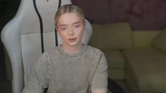 Snapshot of Cassy-Celestial_ chatting on 02-21-25, 03:23 Cassy-Celestial online show from 02-21-25, 03:23