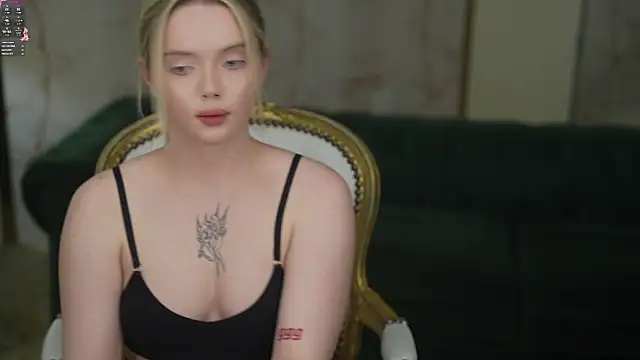 Snapshot of Cassy-Celestial_ chatting on 03-07-25, 06:24 Cassy-Celestial online show from 03-07-25, 06:24