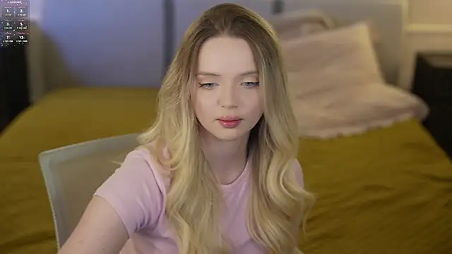 Snapshot of Cassy-Celestial_ chatting on 09-18-25, 07:21 Cassy-Celestial online show from 09-18-25, 07:21