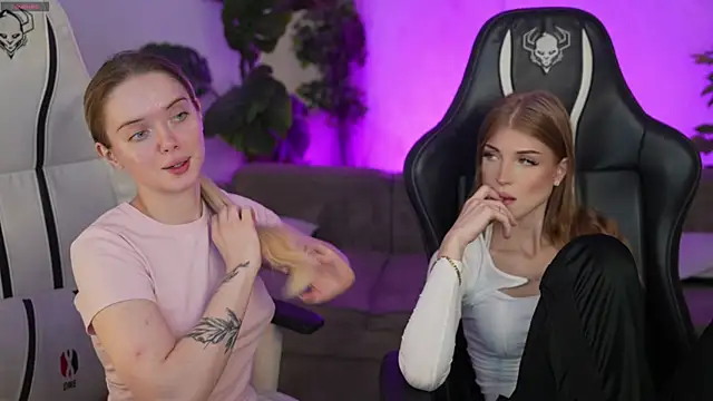 Snapshot of Cassy-Celestial_ chatting on 10-02-25, 07:15 Cassy-Celestial online show from 10-02-25, 07:15