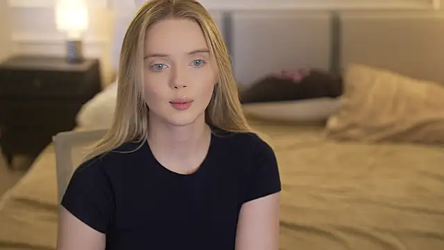 Snapshot of Cassy-Celestial_ chatting on 11-02-25, 09:00 Cassy-Celestial online show from 11-02-25, 09:00