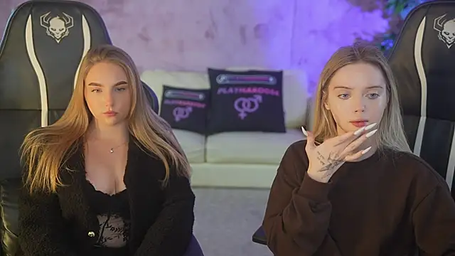 Snapshot of Cassy-Celestial_ chatting on 11-11-25, 08:36 Cassy-Celestial online show from 11-11-25, 08:36