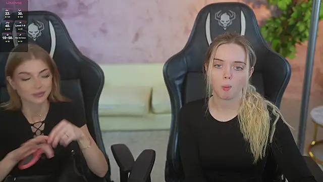 Snapshot of Cassy-Celestial_ chatting on 11-12-25, 08:48 Cassy-Celestial online show from 11-12-25, 08:48