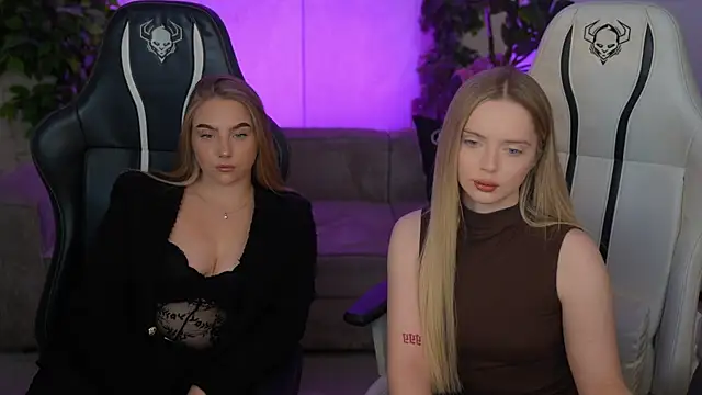 Snapshot of Cassy-Celestial_ chatting on 11-14-25, 08:46 Cassy-Celestial online show from 11-14-25, 08:46