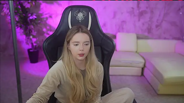 Snapshot of Cassy-Celestial_ chatting on 11-24-25, 06:02 Cassy-Celestial online show from 11-24-25, 06:02