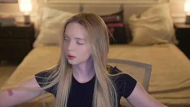 Snapshot of Cassy-Celestial_ chatting on 11-29-25, 08:17 Cassy-Celestial online show from 11-29-25, 08:17