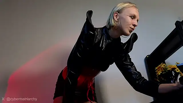 Martha Hoffman online show from 10-13-25, 06:46