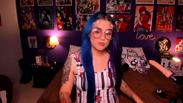 Snapshot of anne_cross chatting on 12-12-24, 02:48 anne cross online show from 12-12-24, 02:48