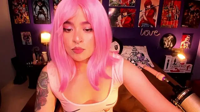 Snapshot of anne_cross chatting on 12-24-24, 02:54 anne cross online show from 12-24-24, 02:54