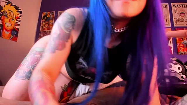 Snapshot of anne_cross chatting on 01-14-25, 05:30 anne cross online show from 01-14-25, 05:30