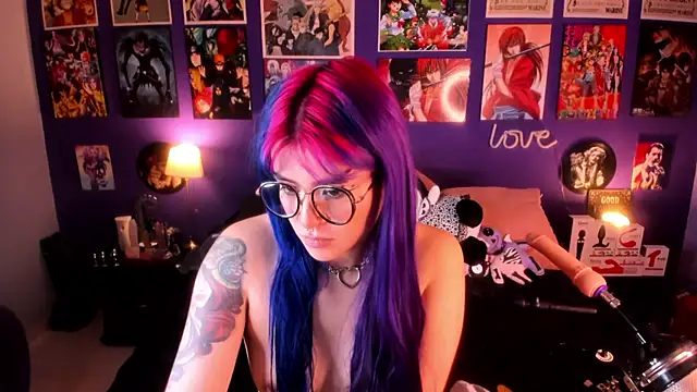 Snapshot of anne_cross chatting on 01-28-25, 03:57 anne cross online show from 01-28-25, 03:57