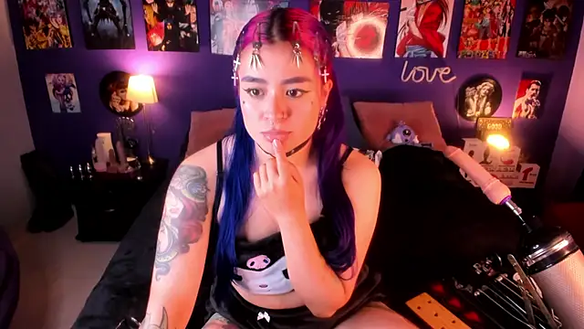 Snapshot of anne_cross chatting on 01-31-25, 06:13 anne cross online show from 01-31-25, 06:13