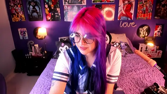 Snapshot of anne_cross chatting on 03-18-25, 01:53 anne cross online show from 03-18-25, 01:53