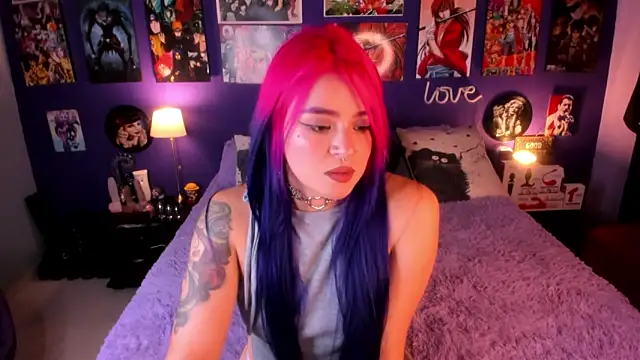 Snapshot of anne_cross chatting on 09-30-25, 12:26 anne cross online show from 09-30-25, 12:26