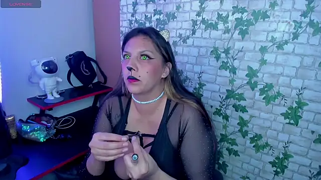 MIABOOBS   online show from 10-25-25, 04:57