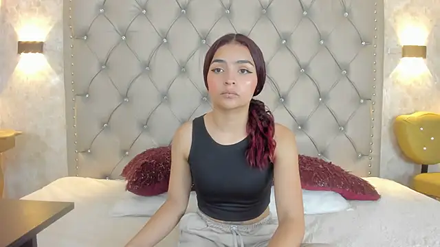 Snapshot of leigh-angels chatting on 03-03-25, 09:05 leigh-angels online show from 03-03-25, 09:05