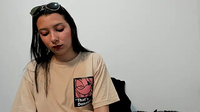 cami-01 online show from 10-13-25, 08:31