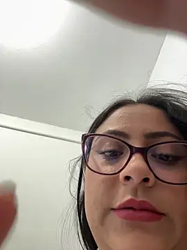 Sol biglips online show from 02-11-26, 04:45