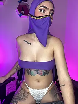 Snapshot of jenna_eyesss chatting on 03-08-25, 01:28 jenna eyesss online show from 03-08-25, 01:28