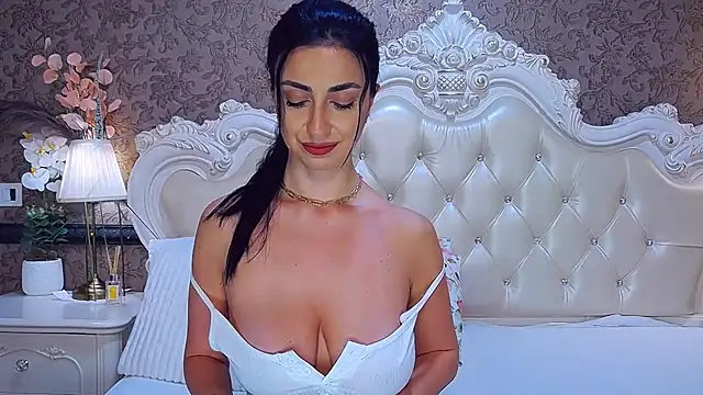 Snapshot of OliveWilson chatting on 02-20-26, 07:43 OliveWilson online show from 02-20-26, 07:43