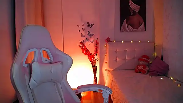 esmeraldaa230 online show from 02-25-25, 01:28