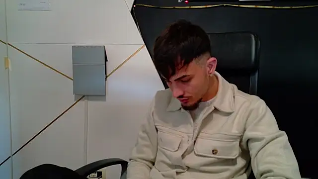 BrandonTate online show from 04-05-26, 06:43