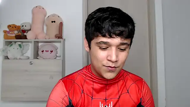 kaiine190 online show from 10-31-25, 07:26